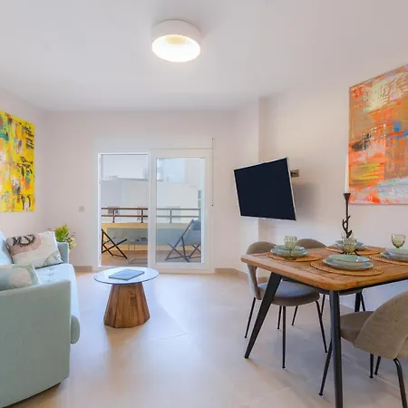 Апартаменти Elegante Apartamento Puerto Marina
